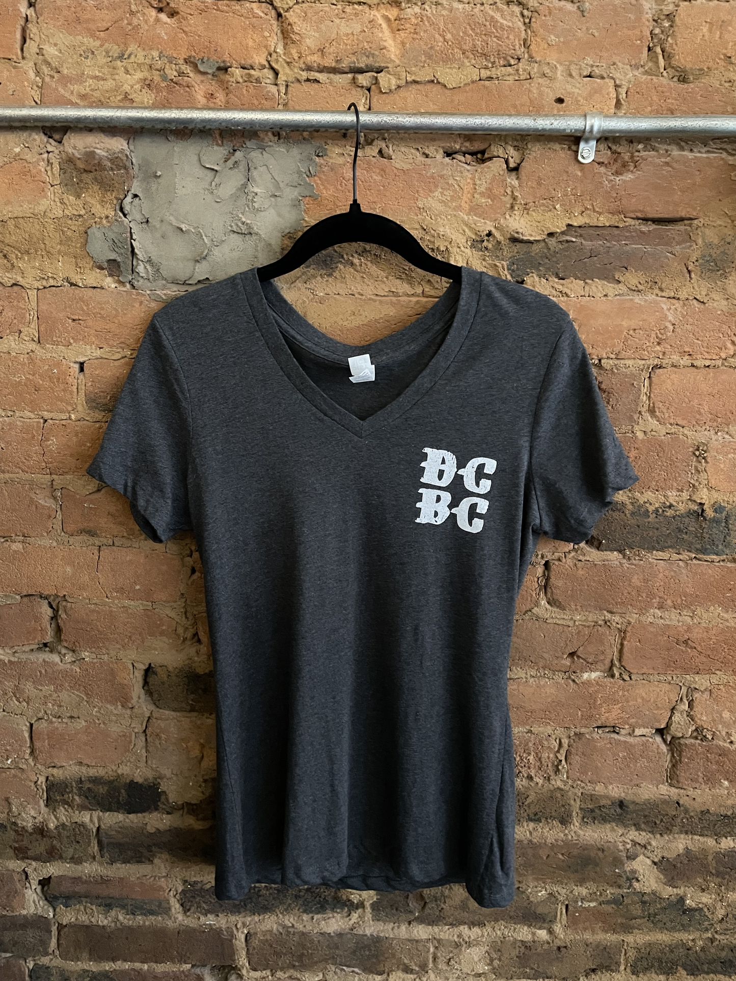 Wo Grey V-neck Tee